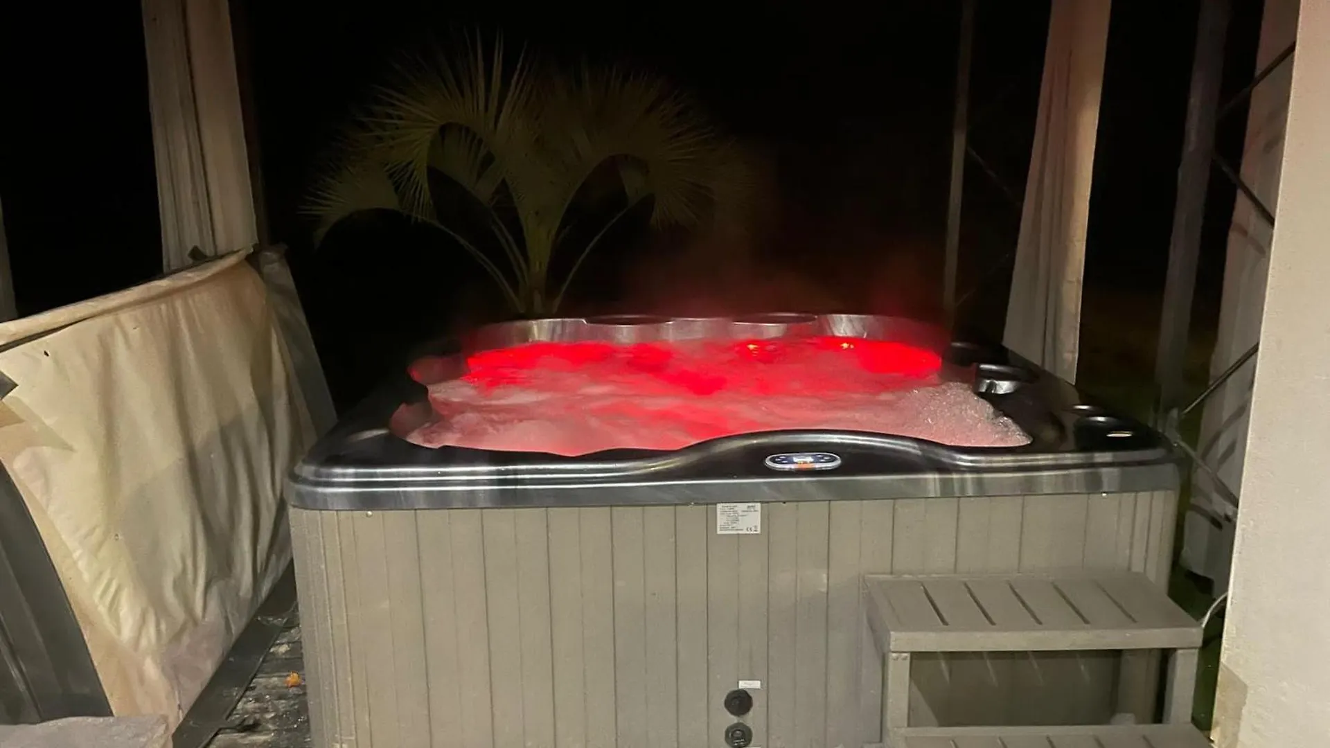 Labastide-du-Temple Maison Moderne Au Calme Avec Billard, Jacuzzi, Bain A Remous, Piscine, Babyfoot 0*,  צרפת